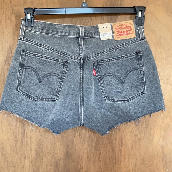 Relisted Levi’s distressed high rise 501 jean cotton denim short cutoff vibe 30 - Picture 13 of 16